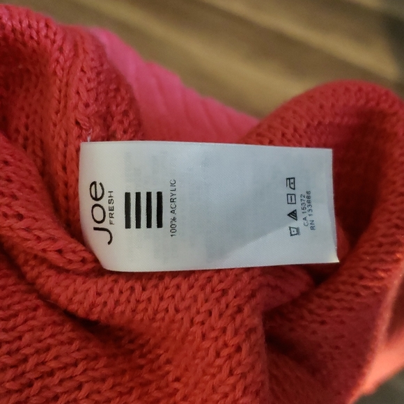 Joe Fresh sweater - Picture 3 of 4